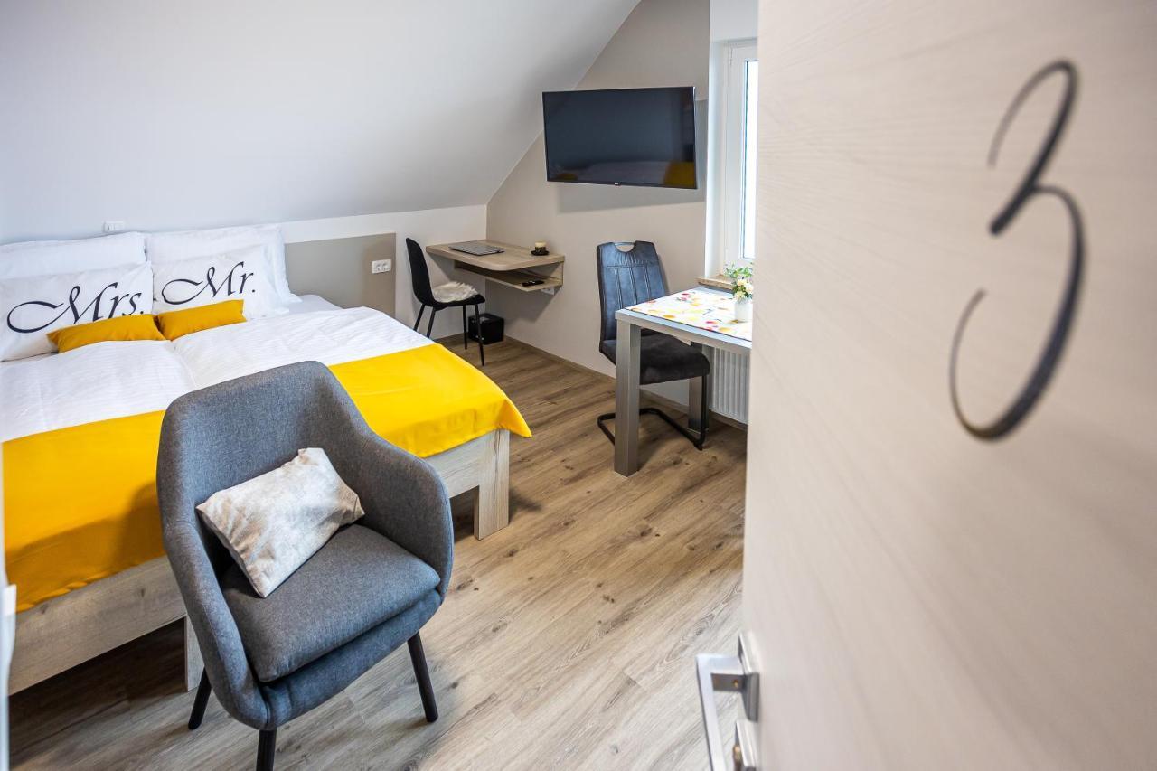Apartmaji Pr Smolet Škofja Loka Dış mekan fotoğraf